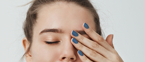 Odczuwam drganie powiek lub mrowienie w ciele.